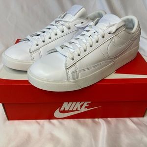 Brand NEW womens Nike Blazer Low 77 sz 6.5 Triple White w/ box!